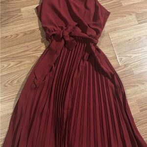 Elegant Burgundy Pleated Dress